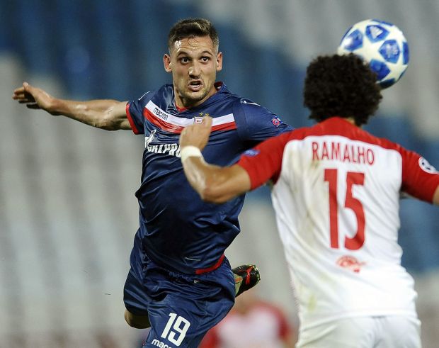 БЕЗ ГОЛОВА У БЕОГРАДУ: Тиха нула за наду